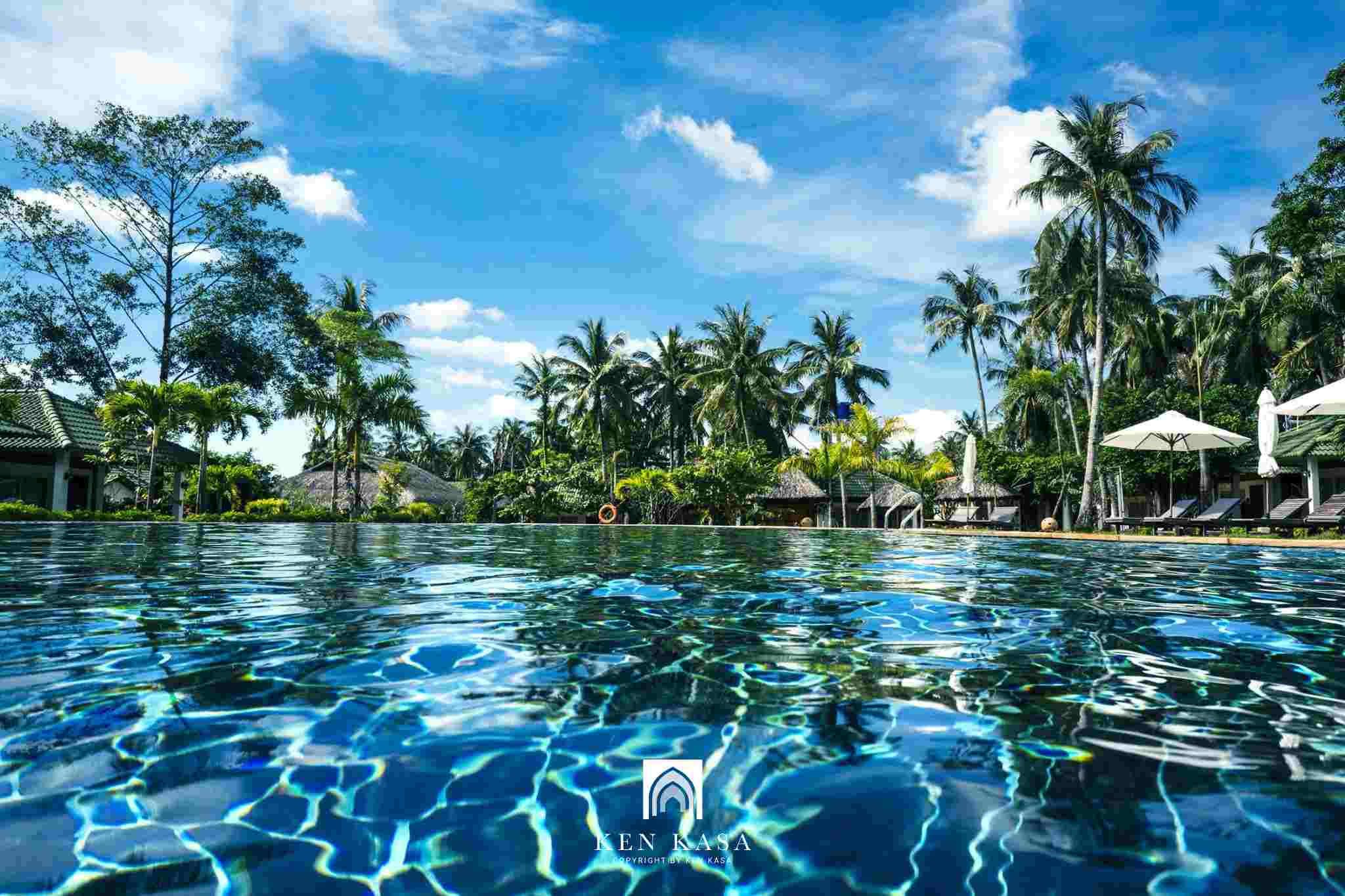 Bungalow hướng hồ bơi cho 3 người